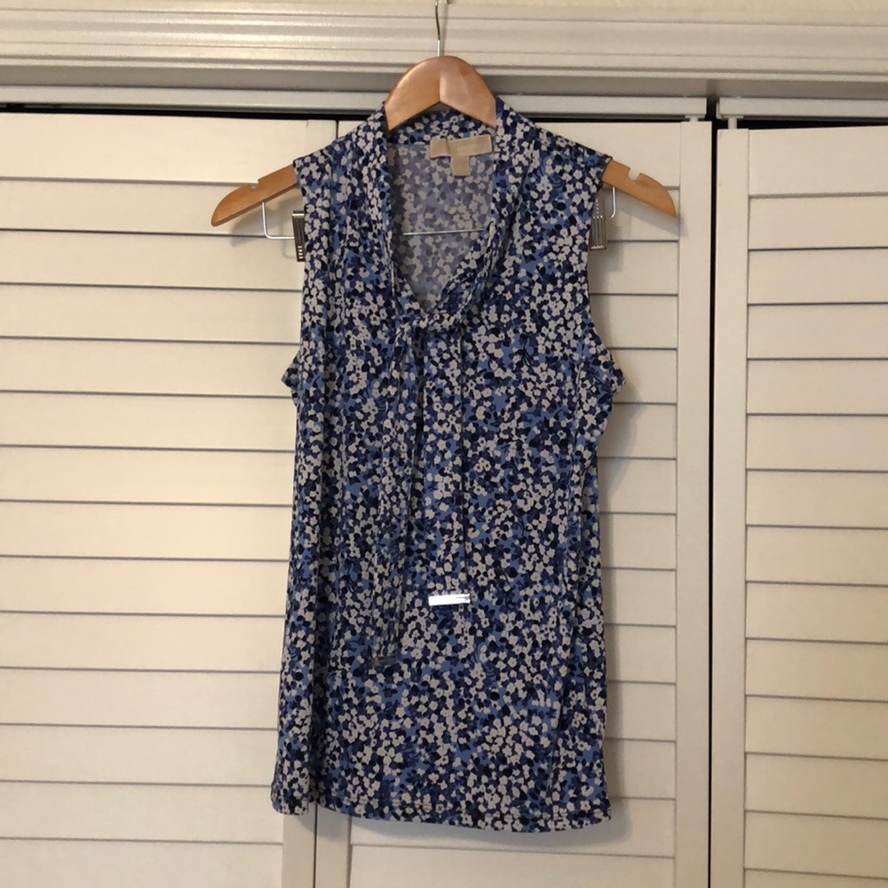 Sleeveless top
